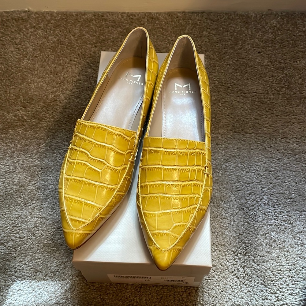 brand new croc embossed pointed toe flats